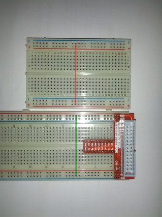 breadboard-power-pins-aligment.jpg